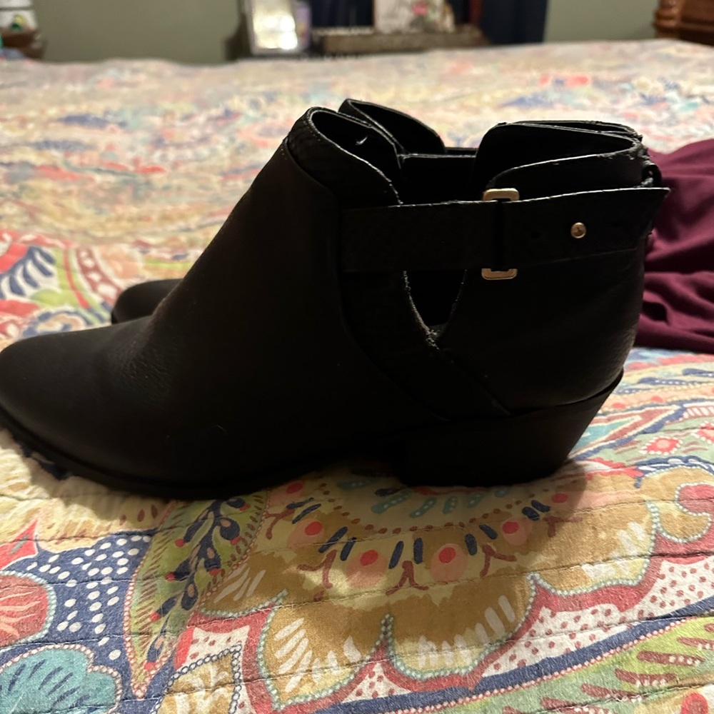 women’s black ankle boots-Dr Scholls, worn very few times